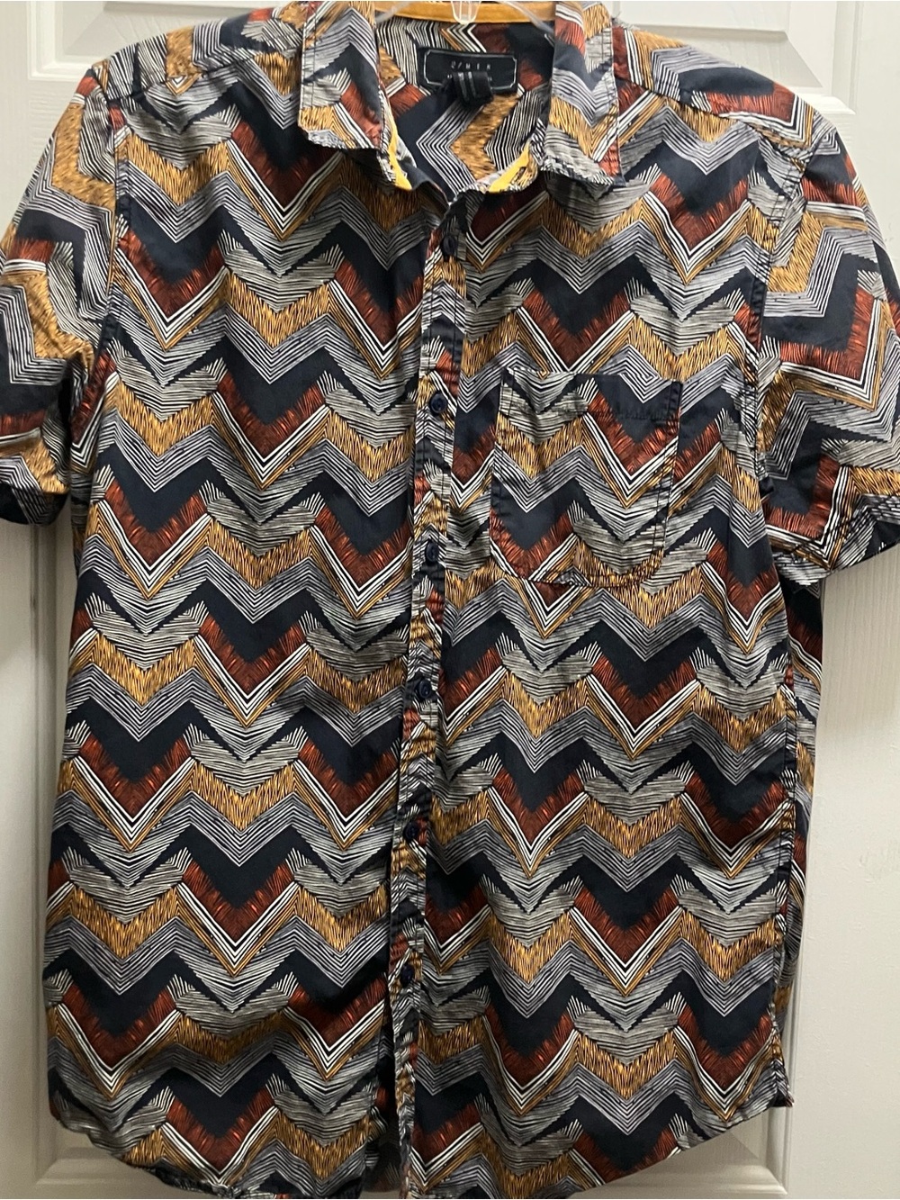 21 Men geometric short-sleeve button-up shirt Size Medium